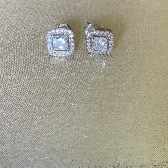 SAVVY CIE JEWELS Sterling Silver Asher Cut Halo CZ Stud Earrings